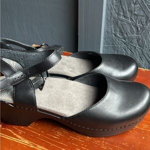 Dansko Black Leather Women's Mules
